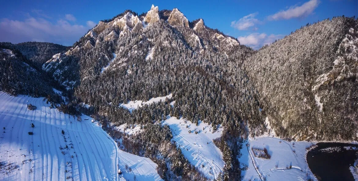 WINTER HOLIDAYS IN THE MOUNTAINS